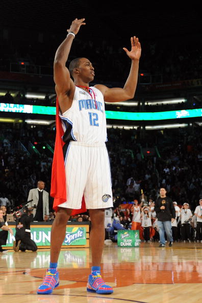 AC米兰主场气势如虹（AC米兰主场势不可挡）