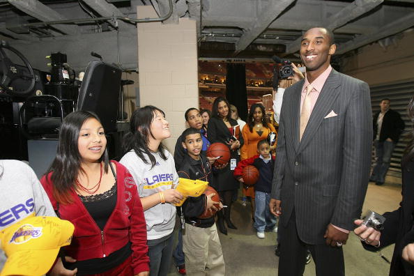 下半场心态爆炸！埃迪11中5得到11分10篮板6犯离场（下半场心态崩盘！埃迪11投5中拿下11分10篮板，6犯毕业）