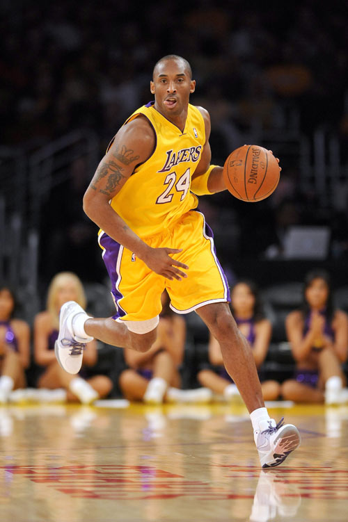 邓卓翔：全队在训练中都非常投入，希望奉献一场精彩的比赛（邓卓翔：全员训练投入，力争奉献精彩一战）